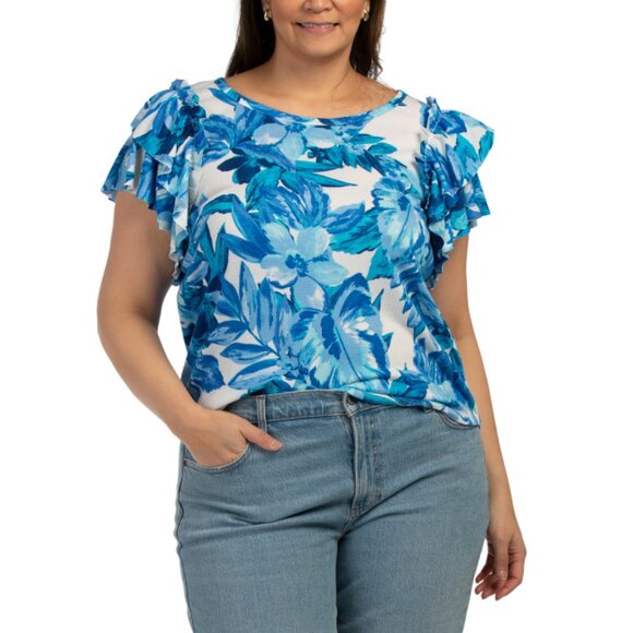 STELLA & GINGER White Plus Flutter Sleeve Textured Top - Picture 1 of 2